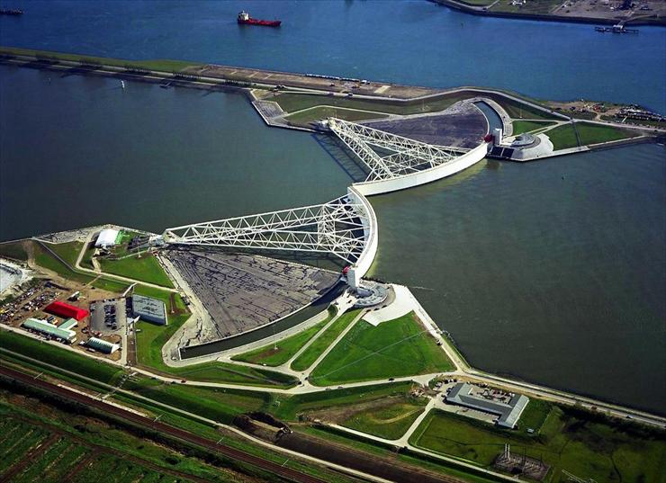 12. O Holandii - kilka ciekawych pps - 03.Maeslantkering - nazywane też wrota Rotterdamu.jpg