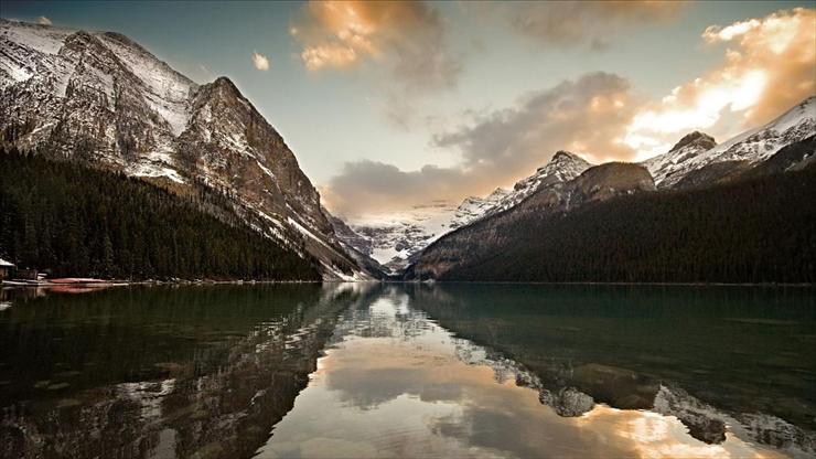 tapety 3 - HDTV_lakelouise_1920x1080.jpg