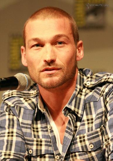 Andy Whitfield - andy-whitfield-comic-con-spartacus-2010-07-23_00002-820x1168.jpg