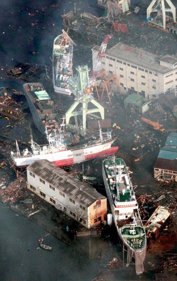 2011 Japan Tsunami and Earthquake - HD Pictures - reuters-JAPANEARTHQUAKE85.jpg
