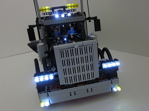 LEGO LEDS - 5091196300_9e5ede406c.jpg