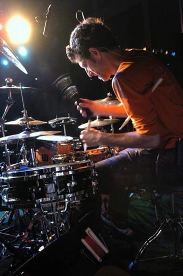 Jojo Mayer  Nerve - Live  Modern Drummer Festival 2005 320 Kbps - Jojo Mayer 2.jpg