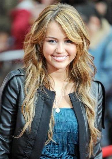 Miley Cyrus - 22f2866e3b.jpeg