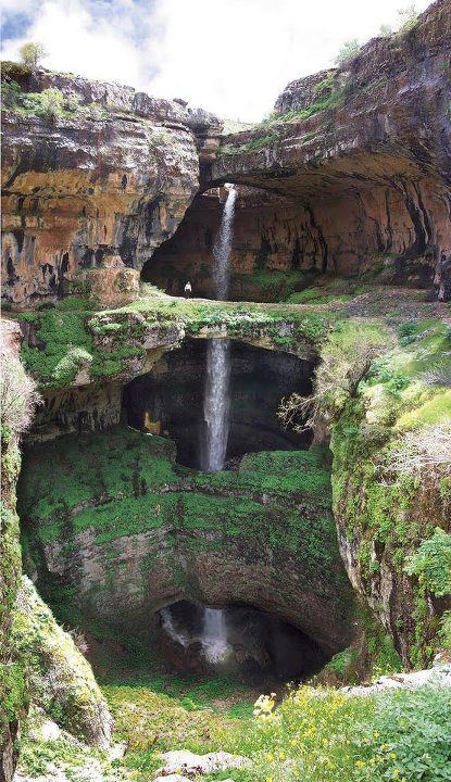 CIEKAWE ZDJĘCIA - The Baatara gorge waterfall, Tannourine Lebanon.