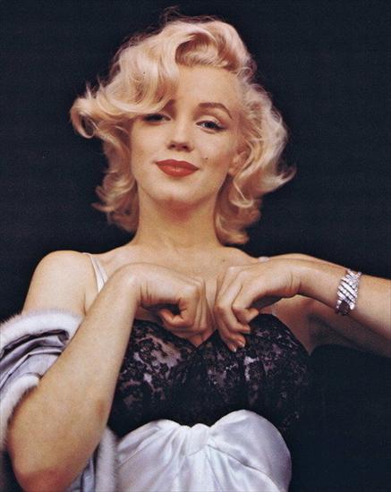 Marilyn Monroe-pieniądze szczęścia nie dają-dopiero zakupy - tumblr_m7gg0jsRcD1r0o7uao1_500.jpg